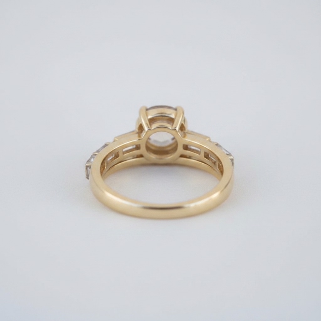 Elegant Inlaid Crystal Gold Ring