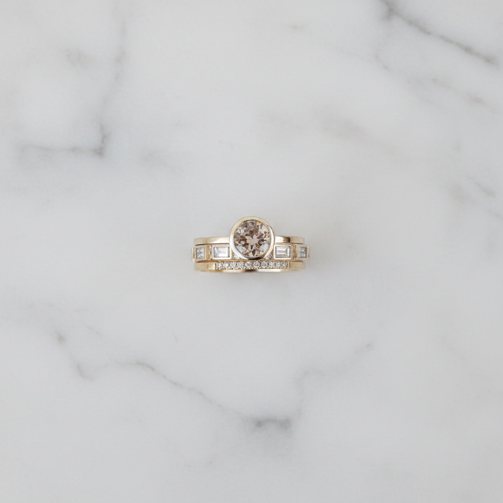 Elegant Inlaid Crystal Gold Ring