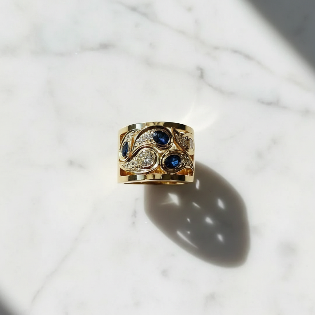 Vintage Golden & Zirconia Ring